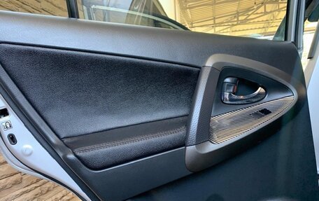Toyota RAV4, 2012 год, 1 990 000 рублей, 30 фотография