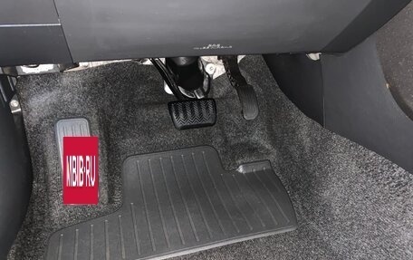Toyota RAV4, 2012 год, 1 990 000 рублей, 16 фотография