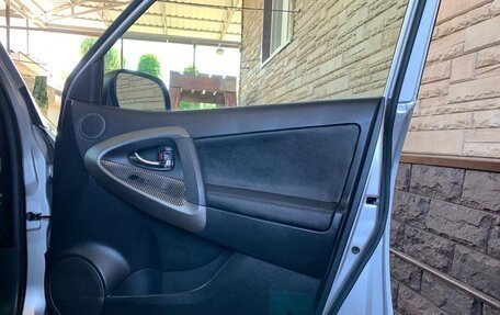 Toyota RAV4, 2012 год, 1 990 000 рублей, 33 фотография