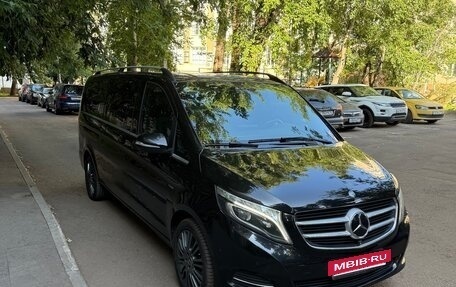 Mercedes-Benz V-Класс, 2015 год, 3 450 000 рублей, 13 фотография