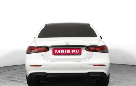 Mercedes-Benz E-Класс, 2021 год, 4 600 000 рублей, 6 фотография