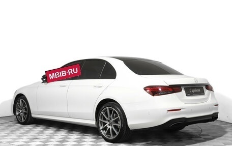 Mercedes-Benz E-Класс, 2021 год, 4 600 000 рублей, 7 фотография