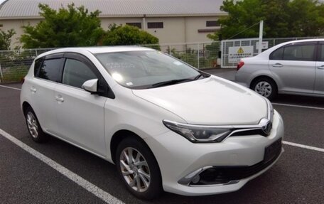 Toyota Auris II, 2015 год, 1 180 000 рублей, 2 фотография