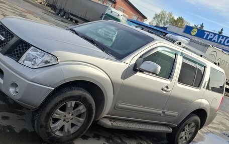 Nissan Pathfinder, 2005 год, 1 000 000 рублей, 4 фотография