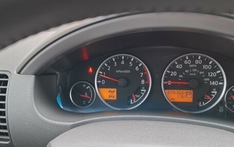 Nissan Pathfinder, 2005 год, 1 000 000 рублей, 11 фотография