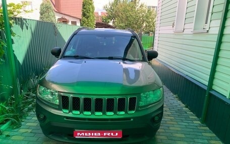 Jeep Compass I рестайлинг, 2012 год, 1 100 000 рублей, 1 фотография