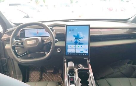 Geely Atlas, 2024 год, 1 450 325 рублей, 13 фотография