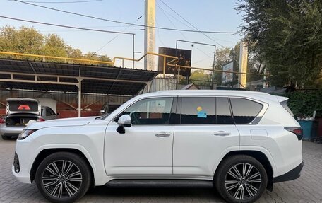 Lexus LX, 2025 год, 22 000 000 рублей, 2 фотография