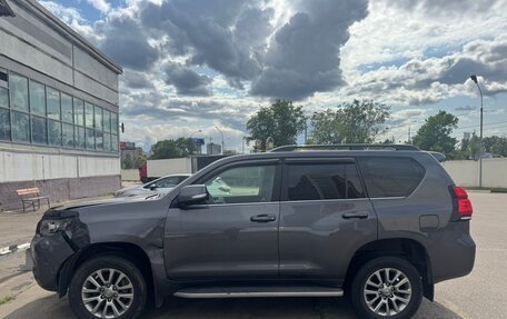 Toyota Land Cruiser Prado 150 рестайлинг 2, 2020 год, 4 800 000 рублей, 8 фотография