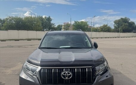 Toyota Land Cruiser Prado 150 рестайлинг 2, 2020 год, 4 800 000 рублей, 2 фотография