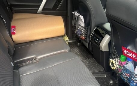 Toyota Land Cruiser Prado 150 рестайлинг 2, 2020 год, 4 800 000 рублей, 14 фотография