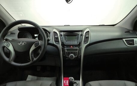 Hyundai i30 II рестайлинг, 2013 год, 845 000 рублей, 10 фотография