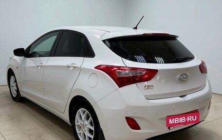 Hyundai i30 II рестайлинг, 2013 год, 845 000 рублей, 6 фотография