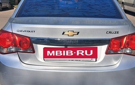 Chevrolet Cruze II, 2010 год, 590 000 рублей, 4 фотография