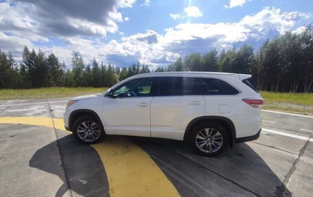 Toyota Highlander III, 2015 год, 3 000 000 рублей, 8 фотография