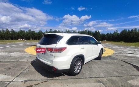 Toyota Highlander III, 2015 год, 3 000 000 рублей, 5 фотография