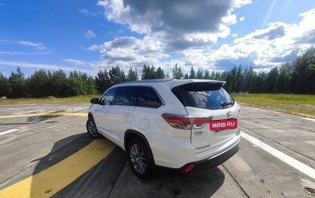 Toyota Highlander III, 2015 год, 3 000 000 рублей, 7 фотография