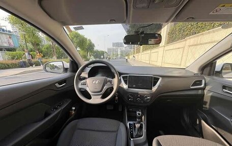Hyundai Accent IV, 2021 год, 1 165 000 рублей, 10 фотография