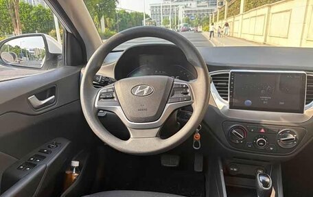 Hyundai Accent IV, 2021 год, 1 165 000 рублей, 8 фотография