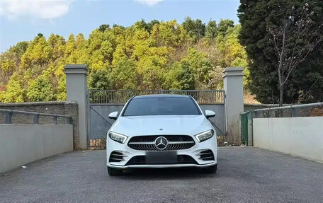 Mercedes-Benz A-Класс, 2021 год, 2 420 000 рублей, 2 фотография