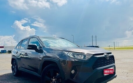 Toyota RAV4, 2021 год, 2 900 000 рублей, 1 фотография