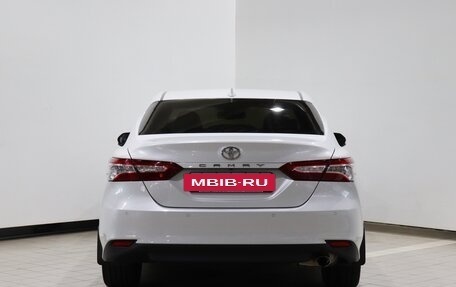 Toyota Camry, 2021 год, 3 360 000 рублей, 6 фотография