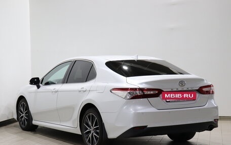 Toyota Camry, 2021 год, 3 360 000 рублей, 7 фотография