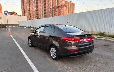 KIA Rio III рестайлинг, 2016 год, 940 000 рублей, 3 фотография