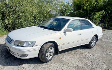 Toyota Camry, 2001 год, 530 000 рублей, 2 фотография