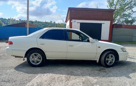 Toyota Camry, 2001 год, 530 000 рублей, 8 фотография