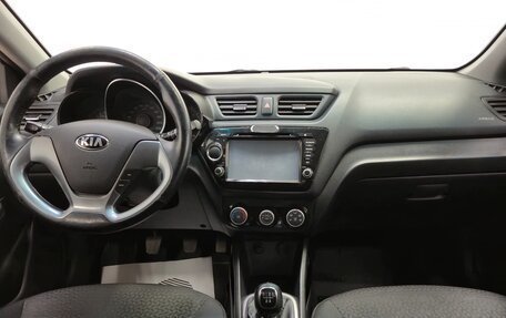 KIA Rio III рестайлинг, 2015 год, 950 000 рублей, 10 фотография