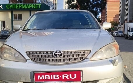Toyota Camry V40, 2003 год, 450 000 рублей, 1 фотография