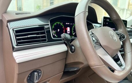 Volkswagen Tiguan II, 2021 год, 3 245 555 рублей, 11 фотография