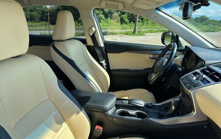 Lexus NX I, 2015 год, 2 576 000 рублей, 12 фотография