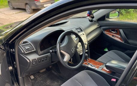 Toyota Camry, 2011 год, 1 070 000 рублей, 9 фотография