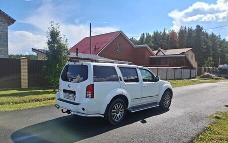 Nissan Pathfinder, 2011 год, 1 290 000 рублей, 4 фотография