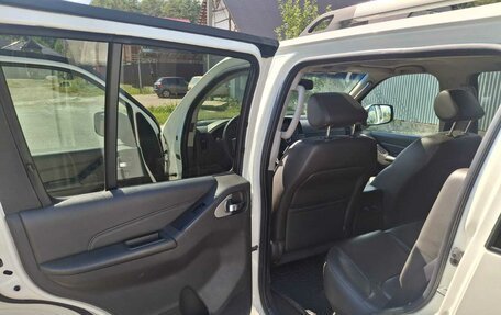 Nissan Pathfinder, 2011 год, 1 290 000 рублей, 11 фотография