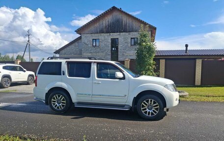 Nissan Pathfinder, 2011 год, 1 290 000 рублей, 9 фотография