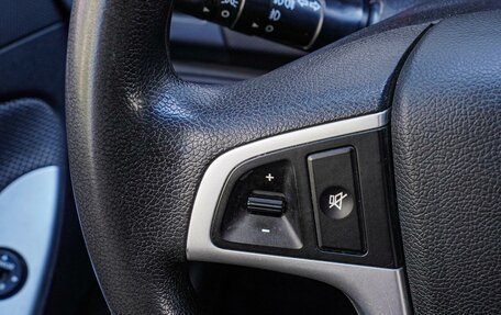 Hyundai Solaris II рестайлинг, 2012 год, 800 000 рублей, 15 фотография