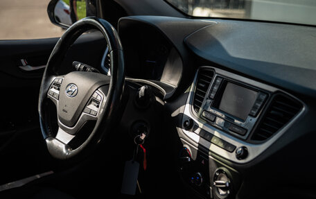 Hyundai Solaris II рестайлинг, 2018 год, 1 320 000 рублей, 13 фотография