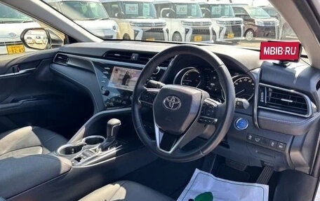 Toyota Camry, 2022 год, 2 500 000 рублей, 10 фотография