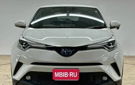 Toyota C-HR I рестайлинг, 2022 год, 2 050 000 рублей, 2 фотография
