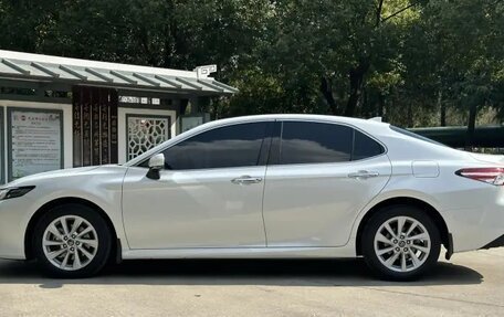 Toyota Camry, 2021 год, 1 930 000 рублей, 2 фотография