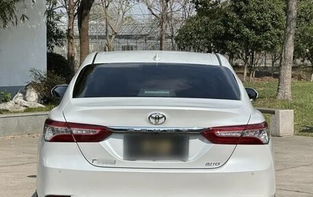 Toyota Camry, 2021 год, 1 930 000 рублей, 3 фотография