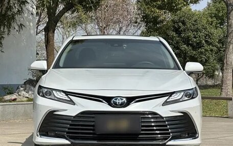 Toyota Camry, 2021 год, 1 930 000 рублей, 6 фотография