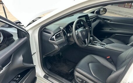 Toyota Camry, 2021 год, 1 930 000 рублей, 8 фотография