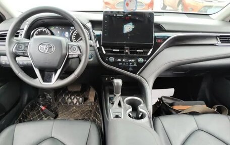 Toyota Camry, 2021 год, 1 930 000 рублей, 10 фотография