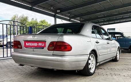 Mercedes-Benz E-Класс, 1996 год, 499 000 рублей, 5 фотография