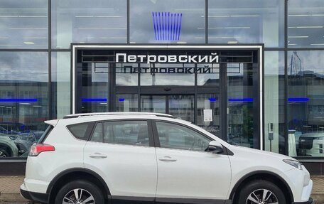 Toyota RAV4, 2018 год, 2 150 000 рублей, 5 фотография