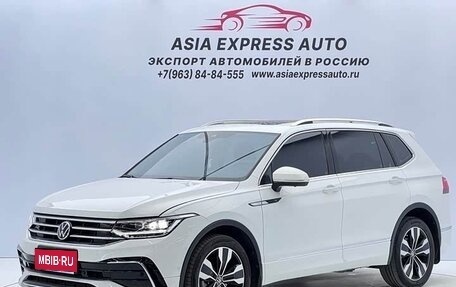 Volkswagen Tiguan II, 2022 год, 2 130 000 рублей, 1 фотография